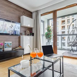  Apartament Lumina With Parking Near Muzeum Powstania Polska